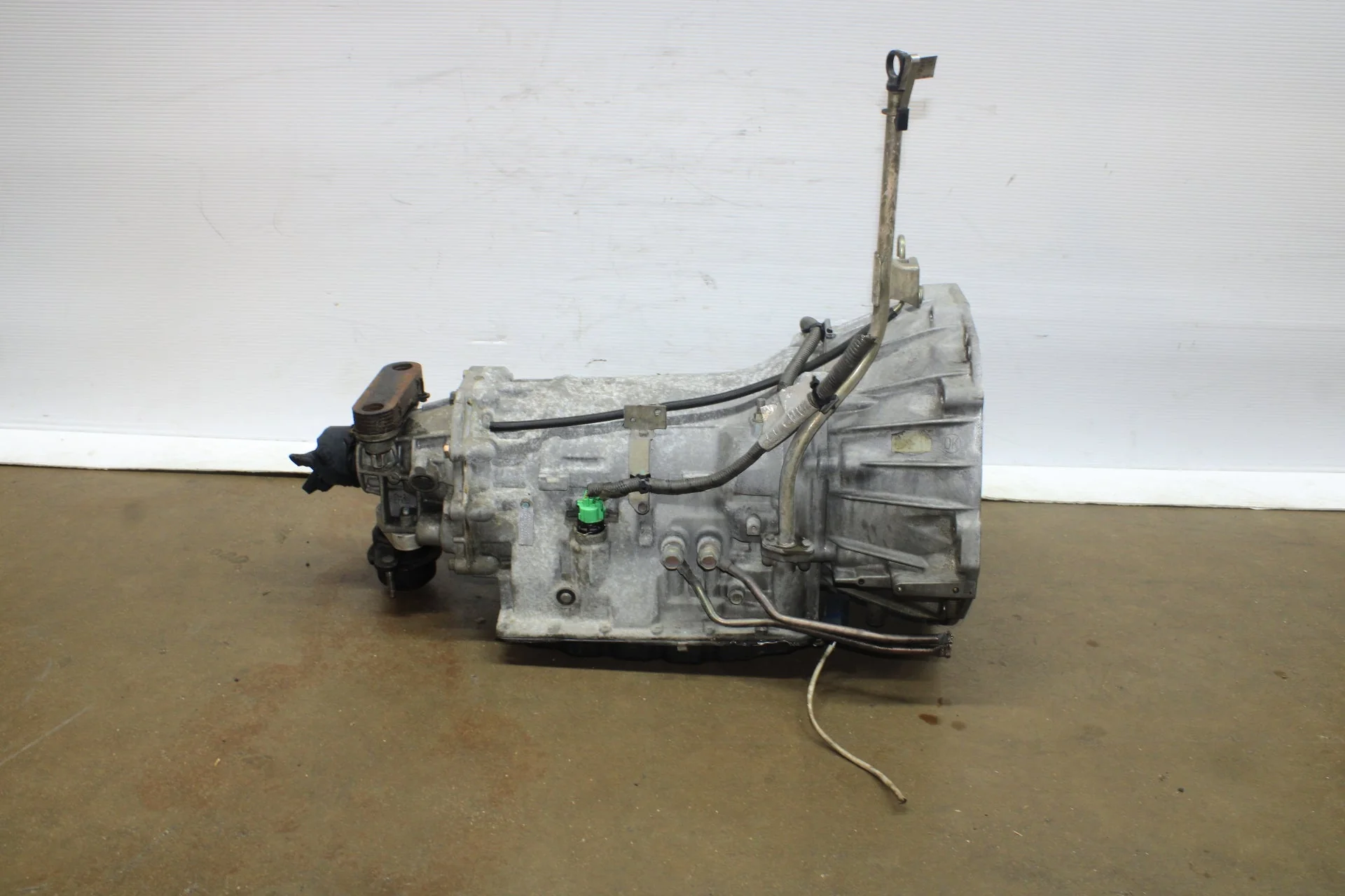 2002-2006 Nissan 350Z Transmission 3.5L 6 Cylinders JDM TRNS-VQ35-1GEN-RWD-Automatic Motor - Image 6