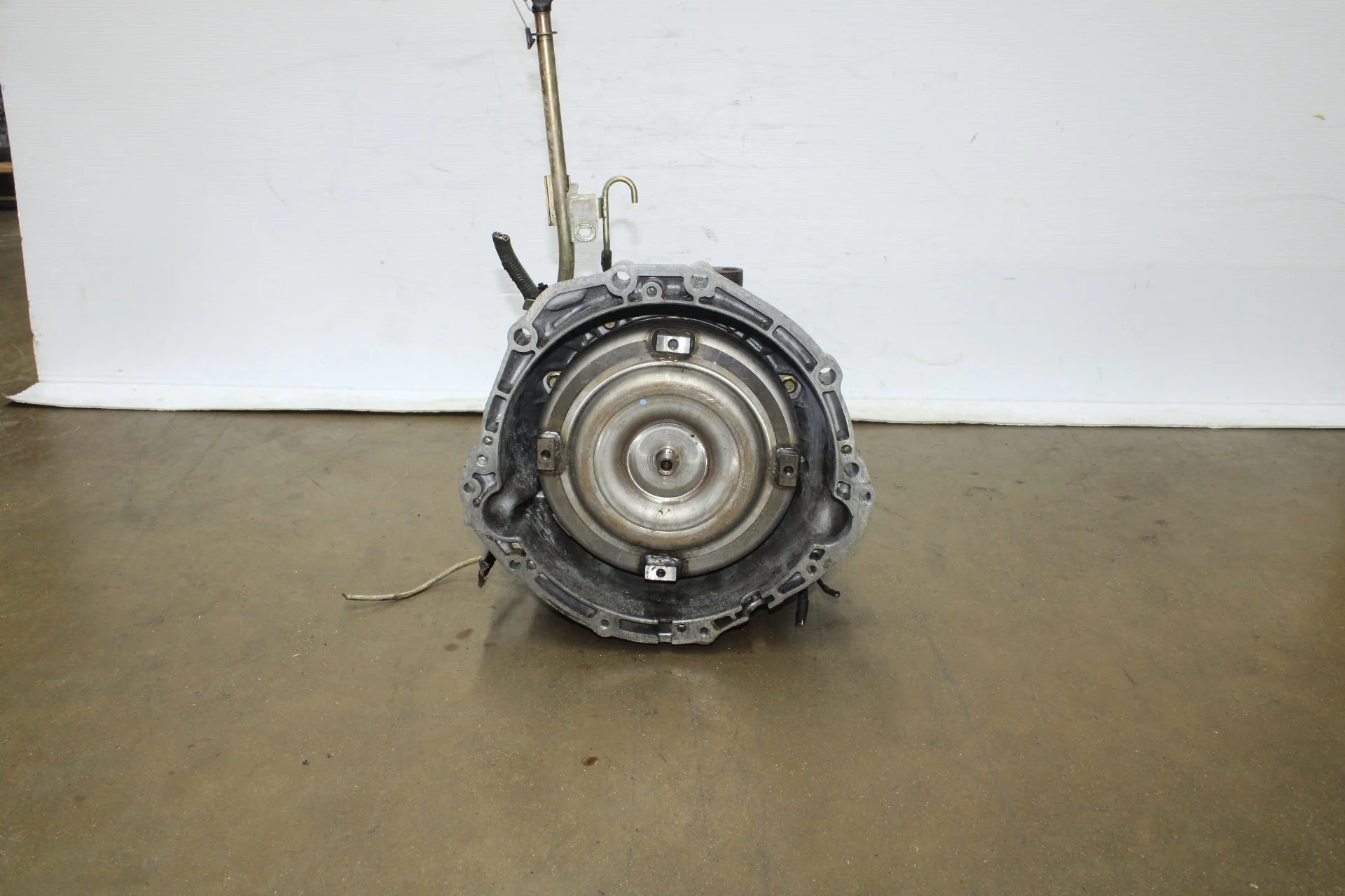 2002-2006 Infiniti G35 Automatic Transmission Used JDM VQ35-1GEN-RWD 3.5L 6 Cylinders - Image 4